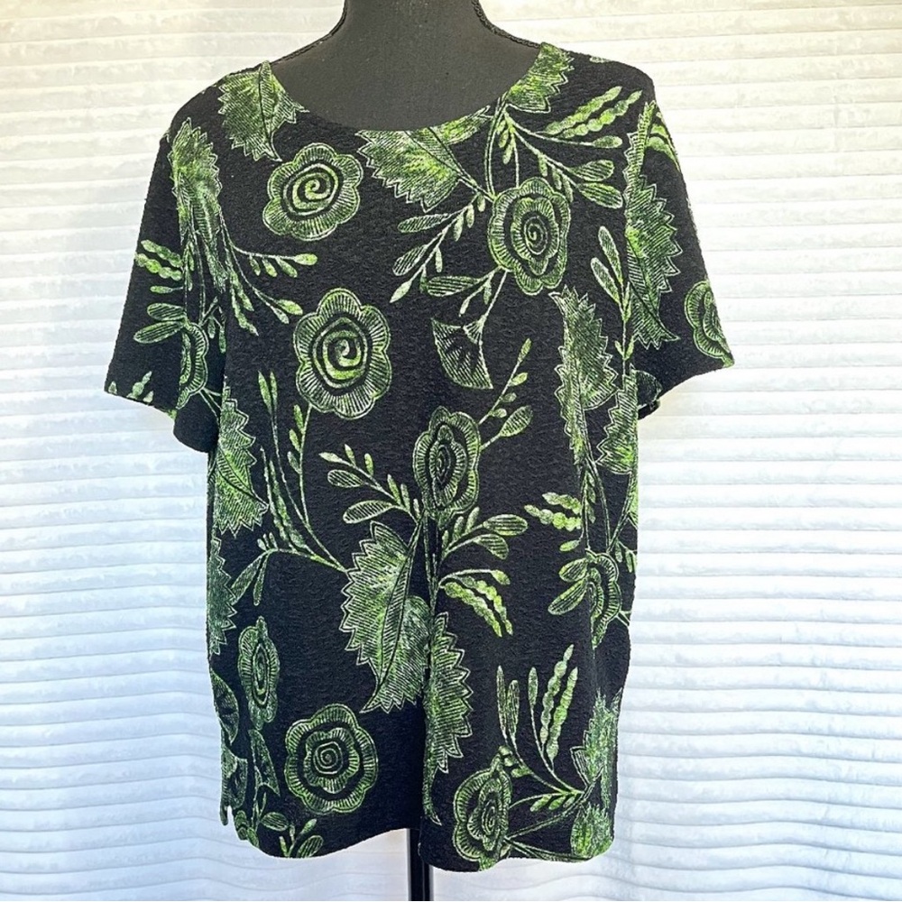Vintage Black & Green Floral Print T-shirt Top